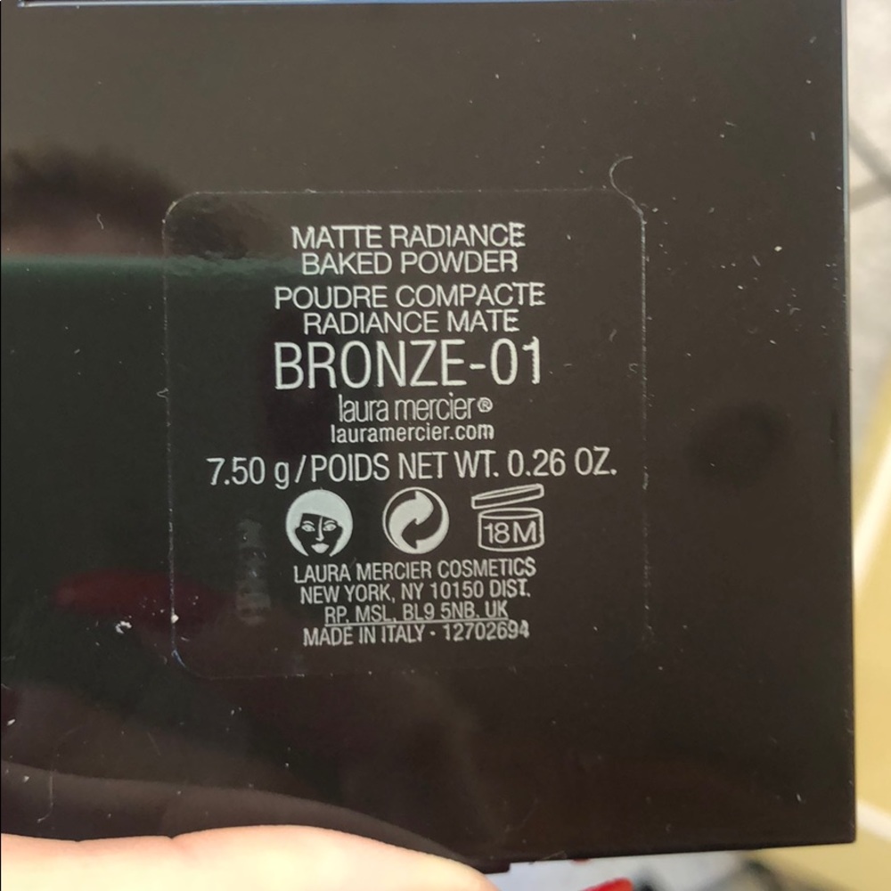 NWT Laura Mercier Matte Radiance Baked Powder - Picture 5 of 5